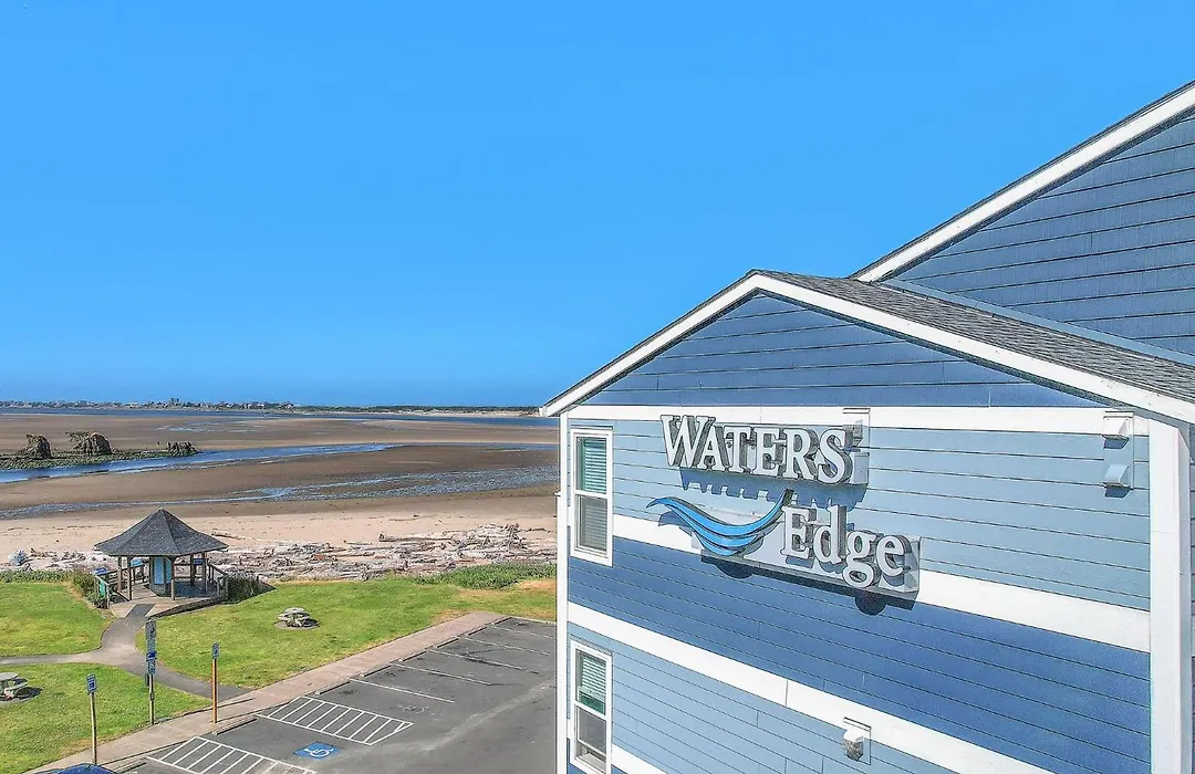 Waters Edge 308-1